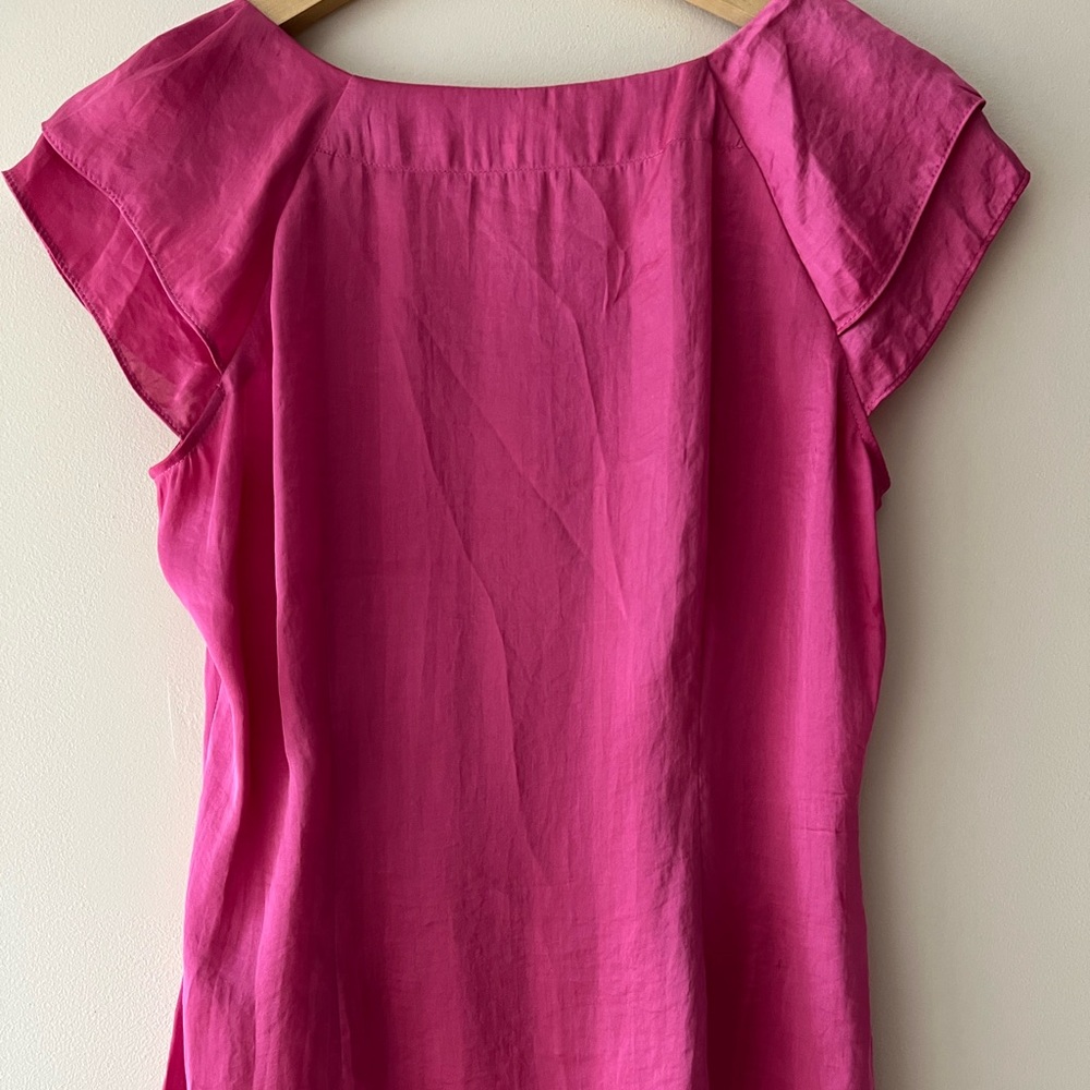 im selling this blouse